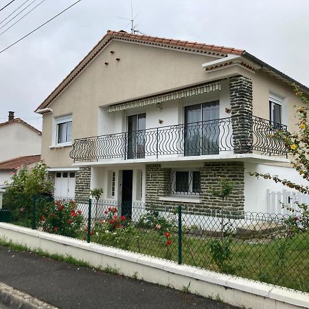 -Comme A La Maison- Jardin, Veranda, Ideal Familles Et Business Niort Luaran gambar