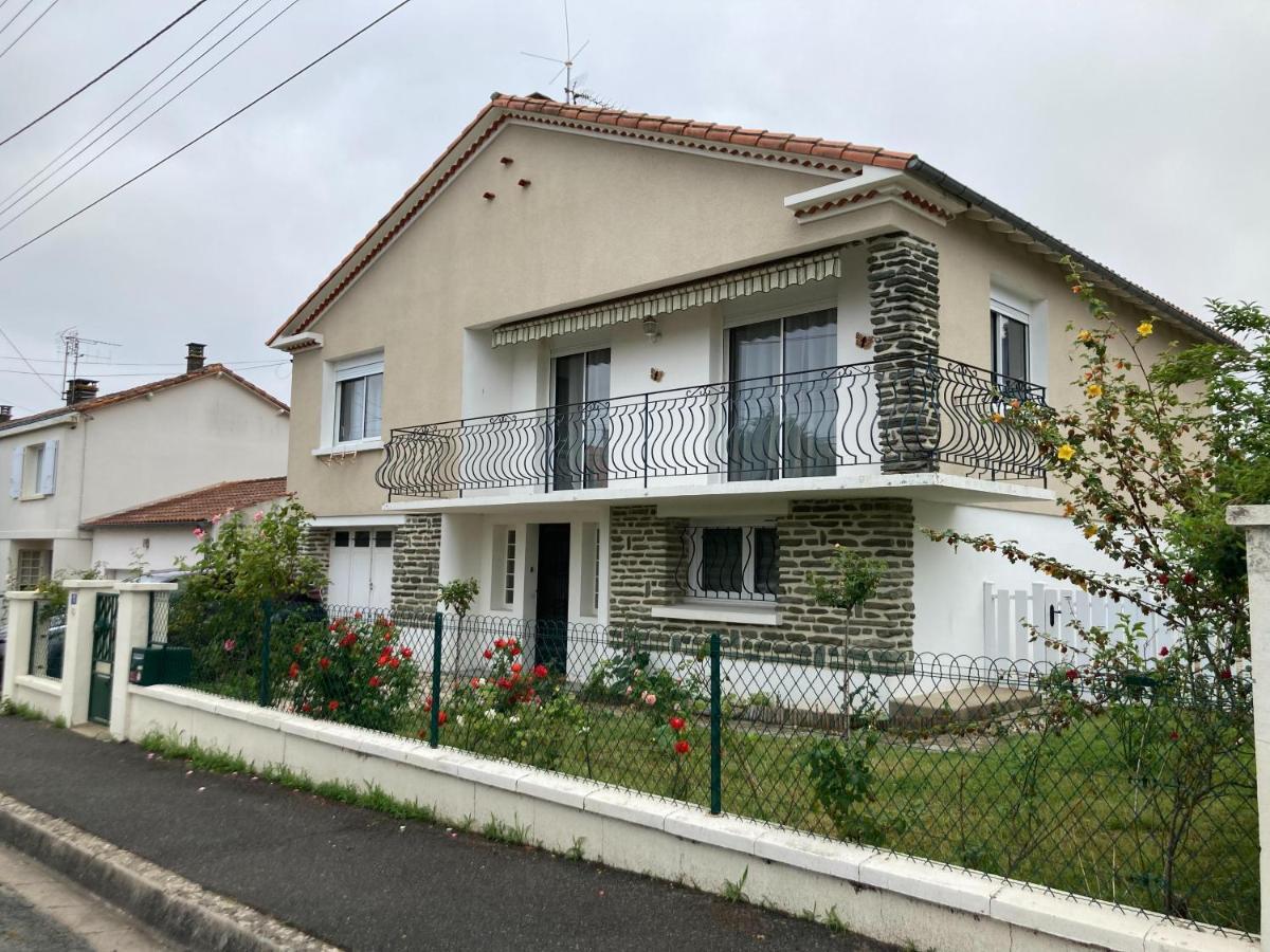 -Comme A La Maison- Jardin, Veranda, Ideal Familles Et Business Niort Luaran gambar