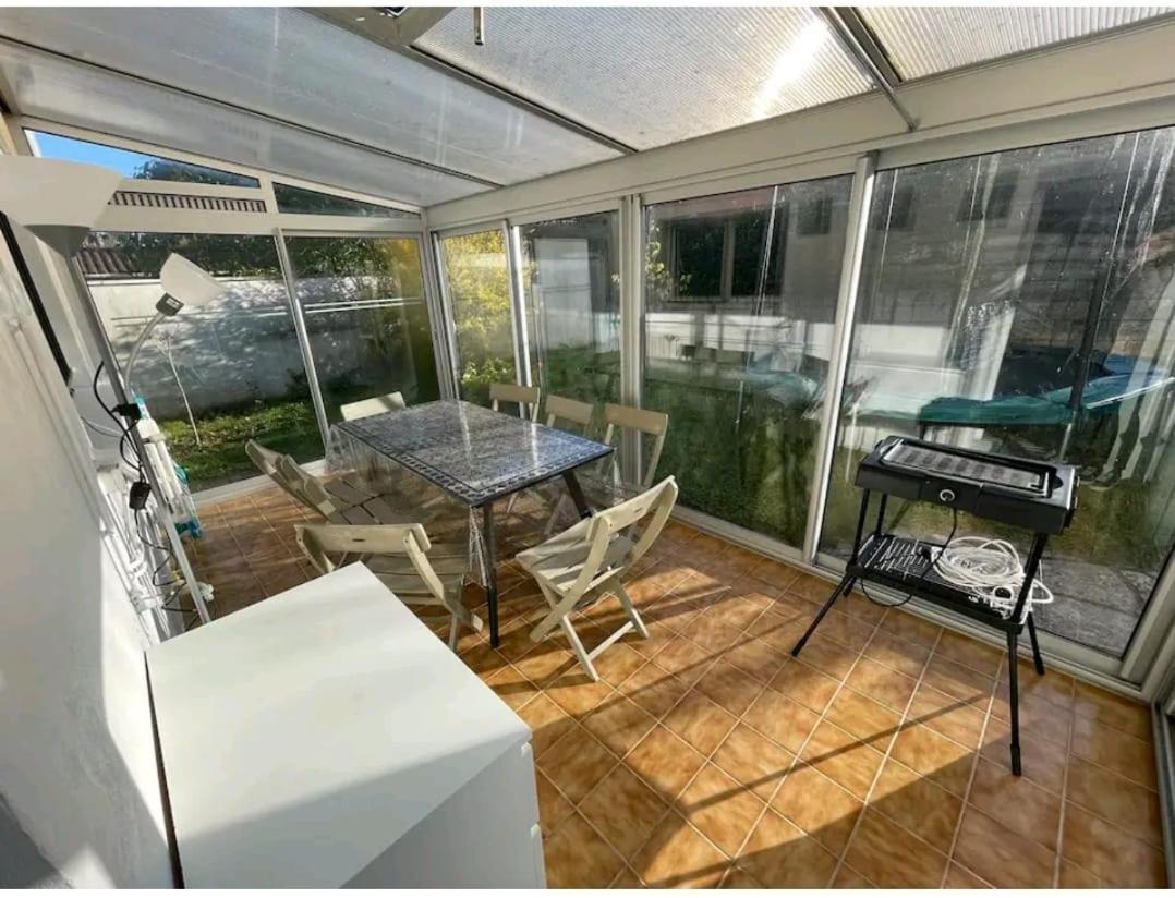 -Comme A La Maison- Jardin, Veranda, Ideal Familles Et Business Niort Luaran gambar