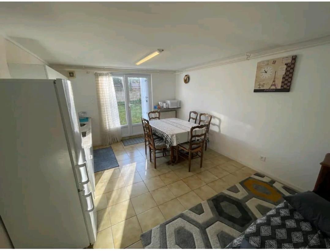 -Comme A La Maison- Jardin, Veranda, Ideal Familles Et Business Niort Luaran gambar