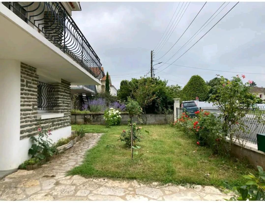 -Comme A La Maison- Jardin, Veranda, Ideal Familles Et Business Niort Luaran gambar